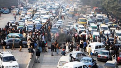 Rawat; Against the incident of firing on Imran Khan’s container, PTI workers blocked the GT road at Rawat for traffic on both sides