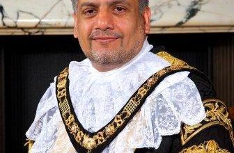 Councillor Liaqat Ali takes oath as new Lord Mayor of Nottingham
