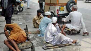 Professional beggars hazardous for customers in Gujarkhan city