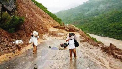 Kahuta Azaad Kashmir road shut down due to land sliding