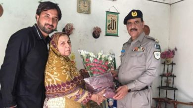 Jamil Hashmi visits martyrdom homes in Mianwali