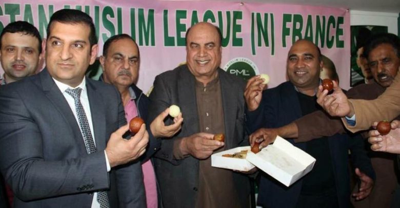 Overseas Pakistani celebrate release of Mian Nawaz Sharif and family Overseas Pakistani celebrate release of Mian Nawaz Sharif and family