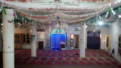 Kallar Syedan; Two accused of stealing one UPS and stabilizer from Jamia Masjid, were caught red-handed and handed over to the police.