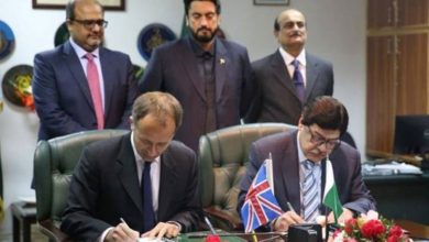 Pakistan and the United Kingdom sign a prisoner transfer agreement
