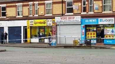 Manchester; Three people taken to hospital after robbers armed with shotgun and machete raid Moss Side cafe