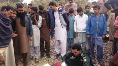 Gujar Khan; Mohammad Azam of village Chakrali killed after being hit by a train at Gujar Khan railway station