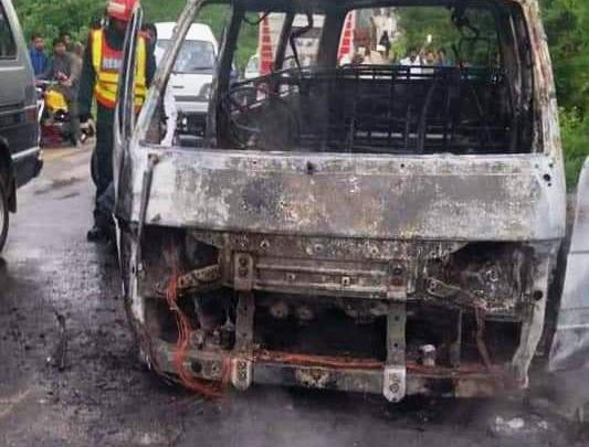 Kallar Syedan; Toyota high ace vehicle burns to ash due to petrol leakage near Saroha Kallar Syedan; Toyota high ace vehicle burns to ash due to petrol leakage near Saroha