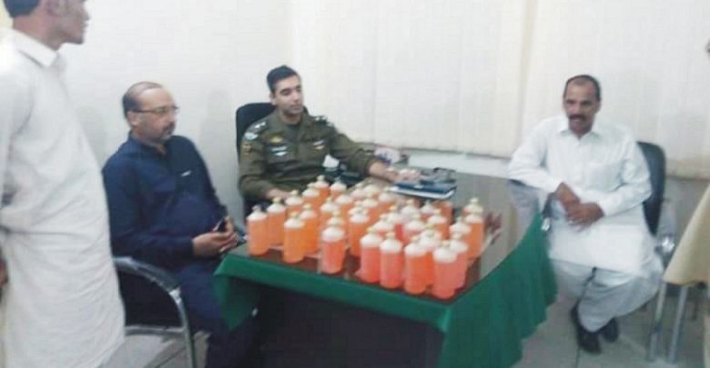 Kahuta; Shakil Ahmed of village Sanghot Sattian, Hotla arrested in possession of alcohol