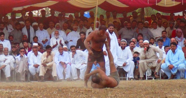 Kallar Syedan; legendry Kabbadi match held in Mureed Chauk organised by Raja Arshad (See video report)