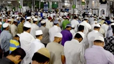 Chakswari, AJK; Imam congratulated in Boha Kallan Masjid along with rest of the country on completing reciting of the Quran at Namaz e Travee