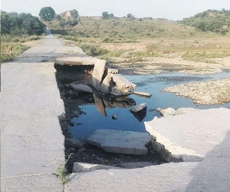 Kahuta; Public safety concern after bridge collapses linking Sahi village with Bamlot in uc MMoawara