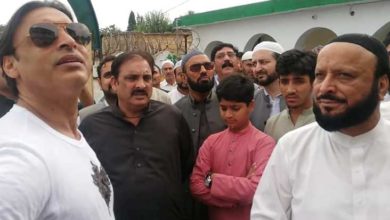 Kahuta; Rawalpindi Express Shoaib Akhtar stops in Baghar Shareef to meet Dr Sajid Ur Rehman Kahuta; Rawalpindi Express Shoaib Akhtar stops in Baghar Shareef to meet Dr Sajid Ur Rehman