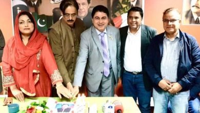 Paris; Imran Khan’s birth anniversary was celebrated vigorously in the party’s Central Secretariat, in Paris and special prayers were made for the captain’s health.