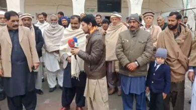 Kahuta; Dhakali villagers hold protest in front of assistant commissioners office over land mafia