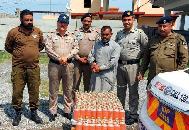 Mandra, Gujar Khan; 140 bottles of liquor were recovered from the vehicle at Gulpaira, the accused was arrested red-handed