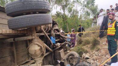 Kallar Syedan: “Passenger bus on its way to Chauk Pindori overturns “