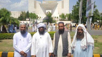 Rawat; Jamiat Ulema-e-Islam and PPP Join in Demonstrations Outside Islamabad While few PML-N leaders turn up