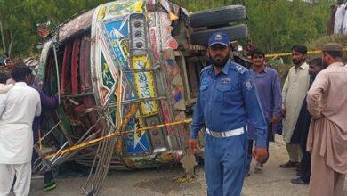 Kahuta: “Ten Passengers Seriously Injured as Speeding Bus Overturns on Sharp Turn”