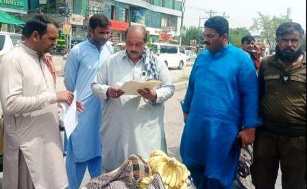 Gujar Khan: Punjab Food Authority has taken action against the owners of substandard food and Gujar Khan Municipality on GT Road Gujar Khan: Punjab Food Authority has taken action against the owners of substandard food and Gujar Khan Municipality on GT Road