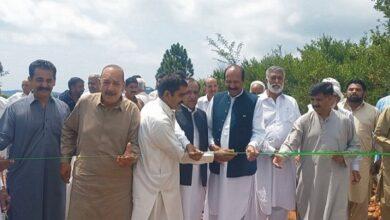 Kahuta: “Former MPA Raja Sagheer Ahmed and Ex-Chairman Raja Zafar Bagharvi Inaugurate Construction on Mator to Baghar Sharif Road”