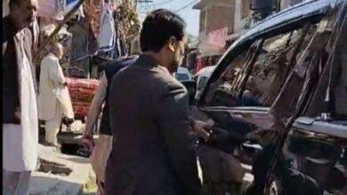 Kahuta; AC Kahuta bans all traffic in main bazaar but drives himself through bazaar