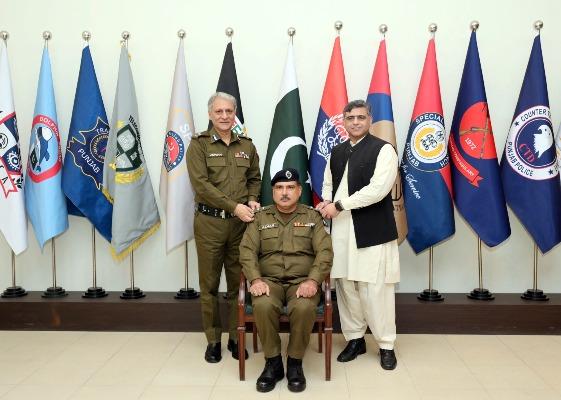 Kallar Syedan: Malik Azhar Mehmood Awan, police officer of Chakrali Badhal, has been promoted to as DSP