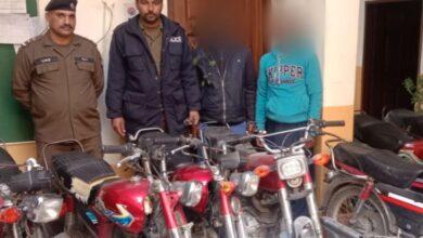 Rawat: Race course police action, 02-member bike gang lifter arrested