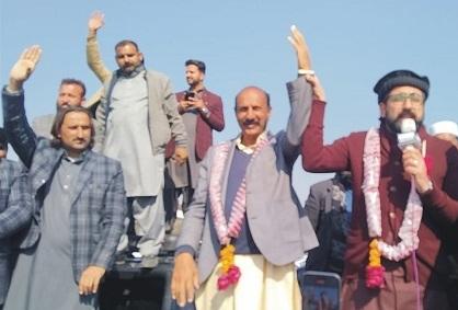 Kahuta: Newly elected MNA Raja Osama Sarwar was welcomed by (Sardar Munib Group) at Panyali.