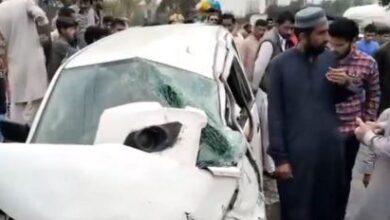 Gujar Khan: Collision on GT Road: Speeding Car Crashes into barriers near Café Club, Four Injured, One Fatality
