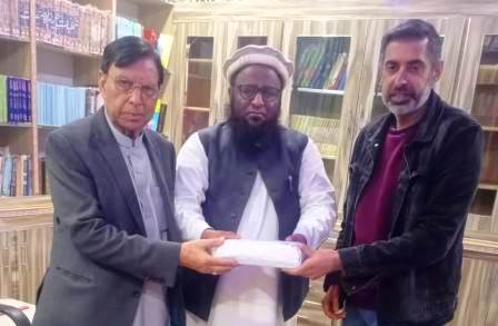 Kallar Syedan: The arrival of two different delegations of the UK-based Muslim community at the main Jamia Masjid Rabbani and Darul Uloom Jamia Rabbani