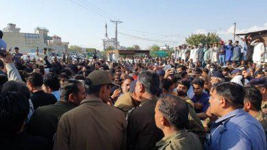 Kallar Syedan: Despite Authorities’ Restrictions, Iqrar-ul-Hassan Reaches Kallar Syedan: Delivers Message against Haq Khateeb