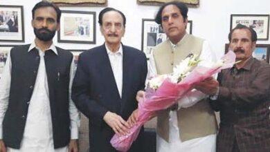 Kahuta: Raja Nadeem Ahmed met with Raja Muhammad Zaffar ul Haq extending congratulated on being awarded the “Nishan-e-Imtiaz”