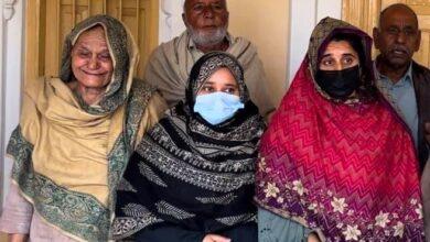 Gujar Khan: Police along with plain cloths officials abuse family in Chakrali Badhal