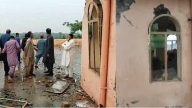 Kallar Syedan: Two houses were damaged due to heavy rain and lightning