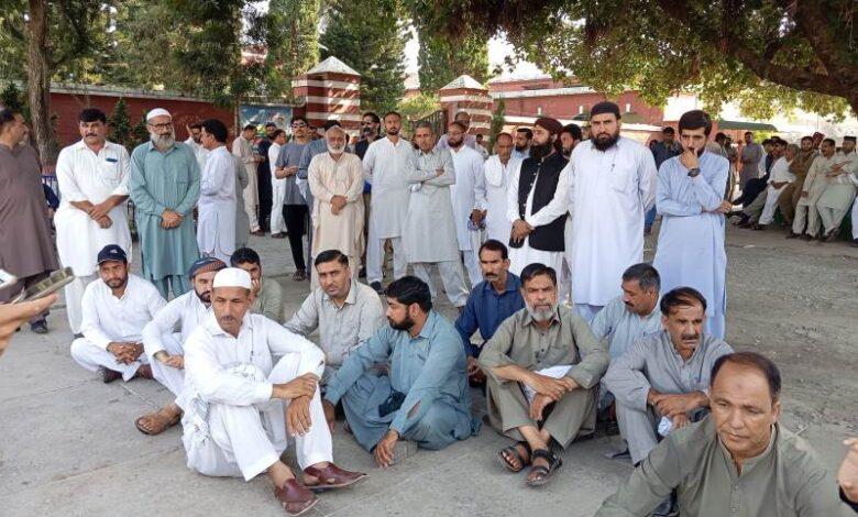 Kahuta: Teachers Hold Massive Protest Against School Privatization and Policy Changes, Five Teachers Suspended