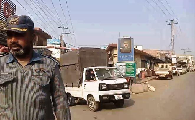 Kahuta: City Traffic Police Cracks Down on Illegal Motorcycle Parking at Mator Chowk Kahuta