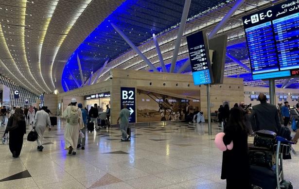 Saudi Arabia Revises Visa Policy for Pakistan and 13 Other Countries