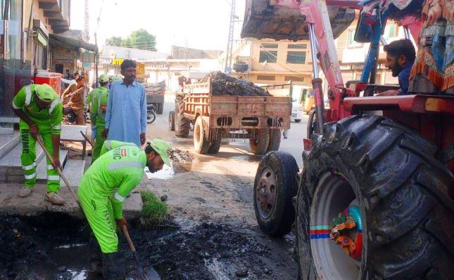 Kahuta: Drain Cleaning Operations Continue in Kahuta Under Sanitary Supervisor Talib Bhatti’s Supervision Kahuta: Drain Cleaning Operations Continue in Kahuta Under Sanitary Supervisor Talib Bhatti’s Supervision