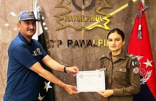 Gujar Khan: Traffic Warden Khawaja Faisal Bashir Awarded for Outstanding Performance