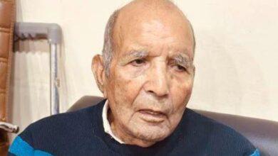 Blackburn, UK; Ftaher of journalist Shakil Salam passed away in Mangla