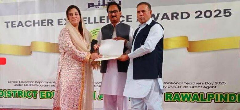 Gujar Khan: Former Headmaster Dr. Jahangir Afzal Hashmi Honored with “Hero Award” on World Teachers’ Day 2025
