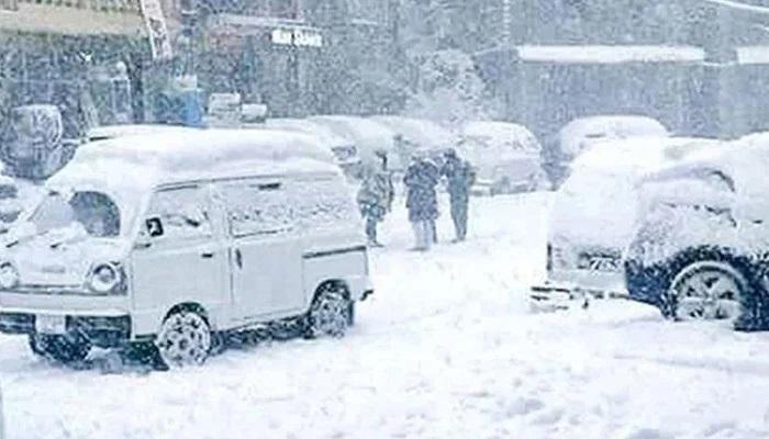 Kahuta: Snowfall Continues at Kahuta’s Tourist Spot Panj Peer Rocks, Cold Intensifies