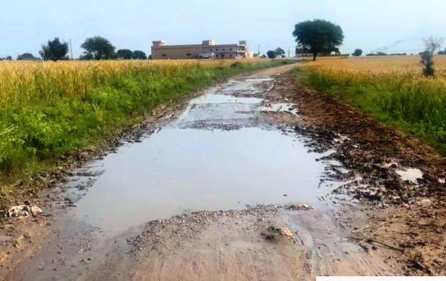 Gujar Khan; Daultala: Link Road Damaged After Rains, Residents Face Severe Difficulties