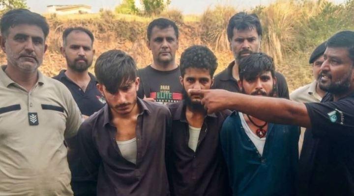 Kahuta: 14 Undertrial Prisoners Escape from Police Van Near Kahuta