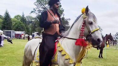 London: Spectacular Tent Pegging Competition Draws Riders in Luton