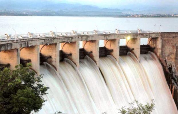Rawalpindi: Rawal Dam Spillways Opened for 5.5 Hours After Water Level Reaches Maximum Limit
