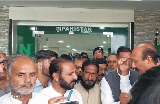 Kahuta: Raja Fayyaz Yaqoob Congratulates Public Representatives on Establishment of NADRA and Passport Office in Nara Kahuta: Raja Fayyaz Yaqoob Congratulates Public Representatives on Establishment of NADRA and Passport Office in Nara